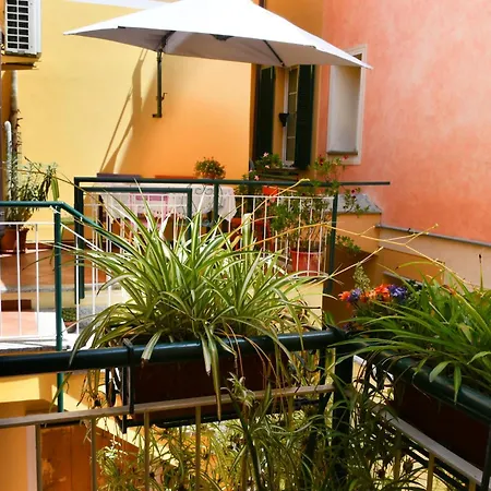 Au Caruggiu بيت ضيافة كيريالي