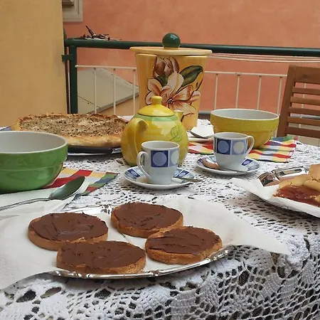 Au Caruggiu Гостевой дом *