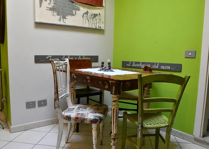 Au Caruggiu 게스트하우스 세리알레